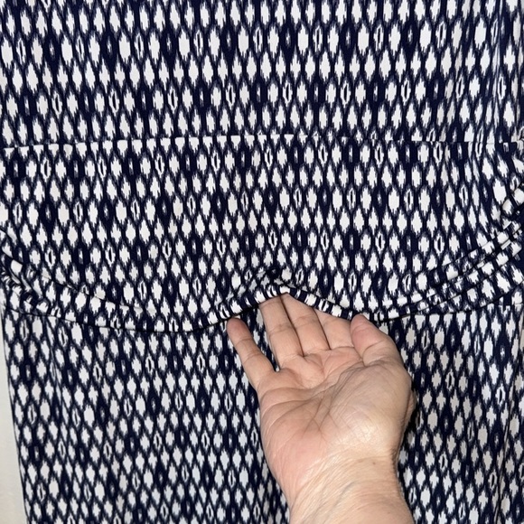 🌹VINCE CAMUTO GEOMETRIC PATTERN V NECKAXI DRESS - Picture 10 of 13